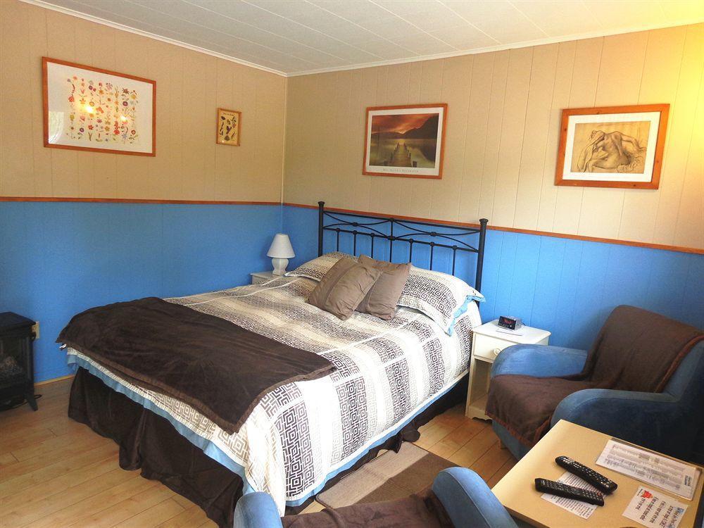 Motel Des Deux Lacs Waterloo Ngoại thất bức ảnh