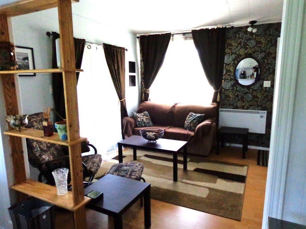 Motel Des Deux Lacs Waterloo Ngoại thất bức ảnh