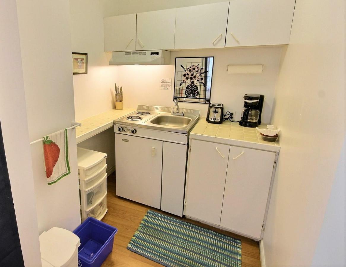 Motel Des Deux Lacs Waterloo Ngoại thất bức ảnh
